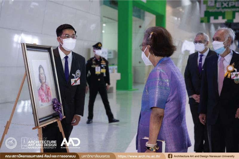 าจารย์ทรงพจน์ สายสืบเข้าร่วมในพิธีรับเสด็จฯและฑูลเกล้าถวายพระฉายาสาทิสลักษณ์ สมเด็จพระกนิษฐาธิราชเจ้า กรมสมเด็จพระเทพรัตนราชสุดาฯ สยามบรมราชกุมารี