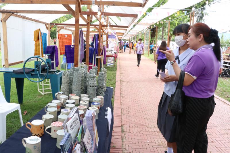 งานเยาวชนสืนสานงานศิลป์ “ถิ่นสองแคว”