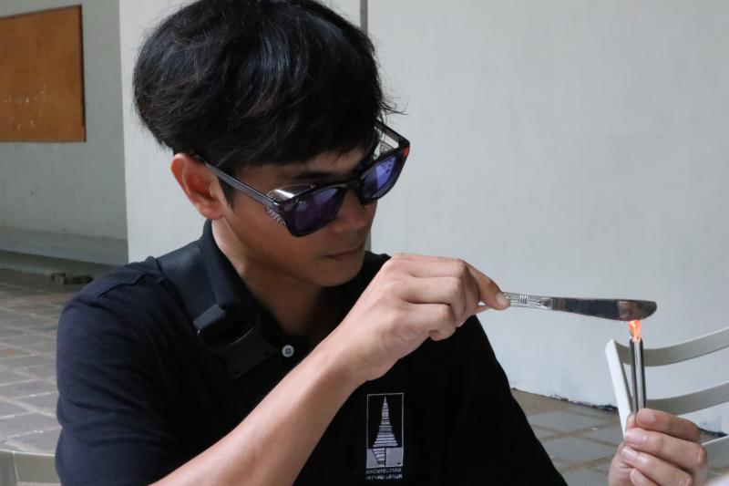 สร้างสรรค์ศิลปะแก้ว BGC Glass Studio on Tour  โดยศิลปิน BGC Glass Studio