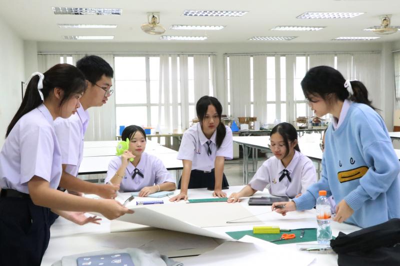 คณะสถาปัตย์ฯ ฝึกษะการออกแบบด้านสถาปัตยกรรมให้กับนักเรียนมัธยมศึกษาปีที่5 โรงเรียนมัธยมสาธิตมหาวิทยาลัยนเรศวร 