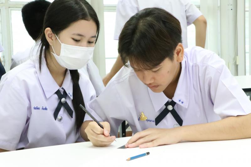 คณะสถาปัตย์ฯ ฝึกษะการออกแบบด้านสถาปัตยกรรมให้กับนักเรียนมัธยมศึกษาปีที่5 โรงเรียนมัธยมสาธิตมหาวิทยาลัยนเรศวร 