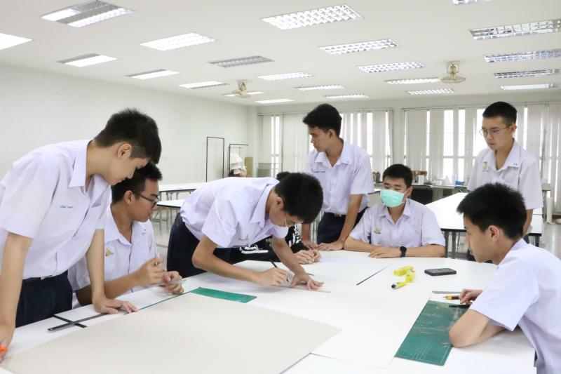 คณะสถาปัตย์ฯ ฝึกษะการออกแบบด้านสถาปัตยกรรมให้กับนักเรียนมัธยมศึกษาปีที่5 โรงเรียนมัธยมสาธิตมหาวิทยาลัยนเรศวร 
