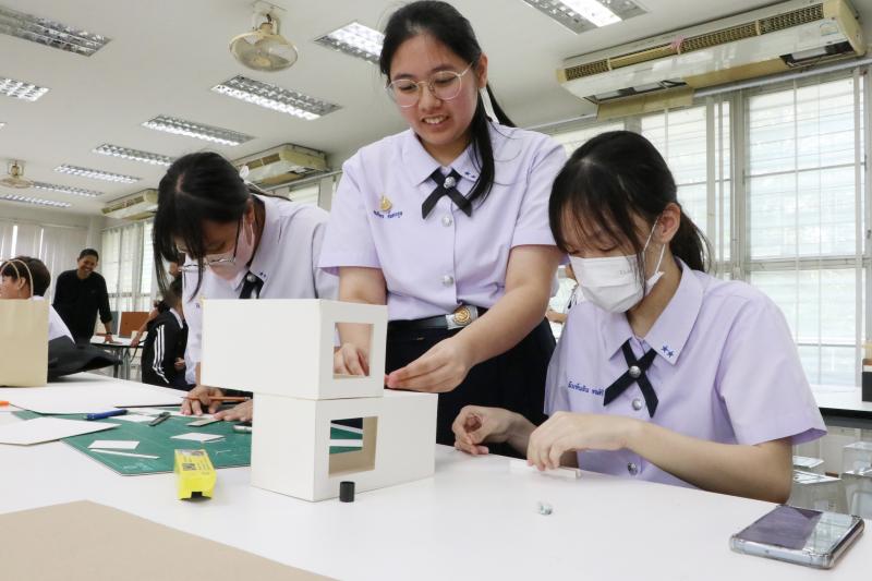 คณะสถาปัตย์ฯ ฝึกษะการออกแบบด้านสถาปัตยกรรมให้กับนักเรียนมัธยมศึกษาปีที่5 โรงเรียนมัธยมสาธิตมหาวิทยาลัยนเรศวร 
