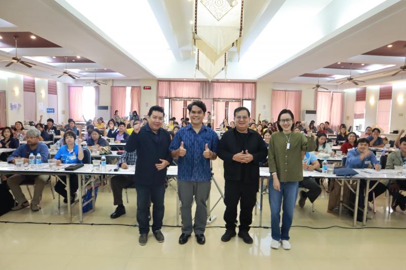โครงการอบรมครูศิลป เชิงปฏิบัติการ "สื่อการสอนศิลปะและเทคนิคการสร้างผลงานสำหรับการเรียนการสอน"