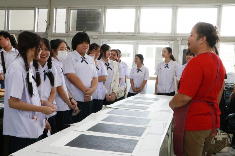 คณะสถาปัตย์ฯ แนะนำหลักสูตรให้กับนักเรียนมัธยมศึกษาปีที่3 โรงเรียนมัธยมสาธิตมหาวิทยาลัยนเรศวร 