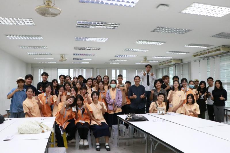 การทำ Model งานด้านสถาปัตยกรรมอย่างง่าย ของนักเรียน ม.5 โรงเรียนมัธยมสาธิตม.นเรศวร