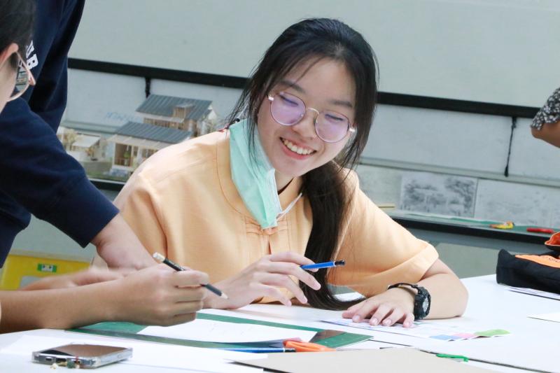 การทำ Model งานด้านสถาปัตยกรรมอย่างง่าย ของนักเรียน ม.5 โรงเรียนมัธยมสาธิตม.นเรศวร