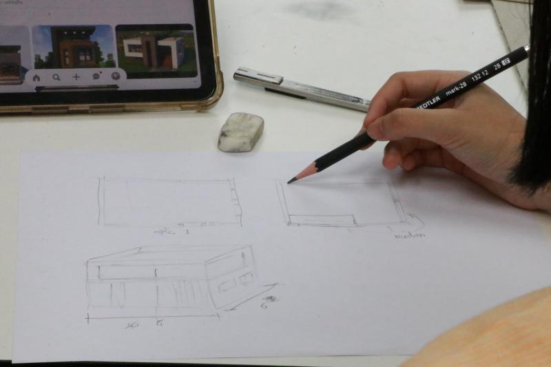 การทำ Model งานด้านสถาปัตยกรรมอย่างง่าย ของนักเรียน ม.5 โรงเรียนมัธยมสาธิตม.นเรศวร