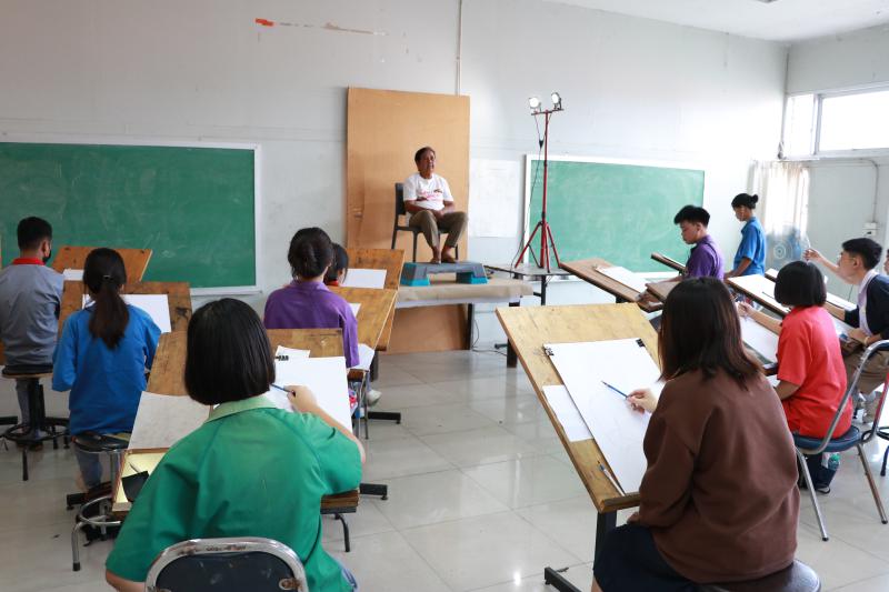 โครงการประกวดศิลปกรรมด้านทัศนศิลป์ คณะสถาปัตยกรรมศาสตร์ ศิลปะและการออกแบบ ม.นเรศวร