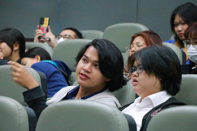 โครงการอบรมคัดเลือกครีเอทีฟรุ่นใหม่" 