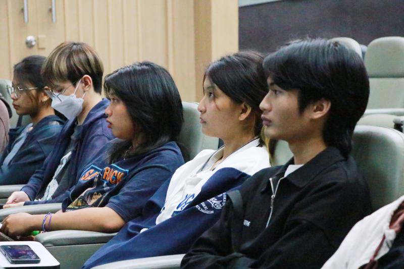 โครงการอบรมคัดเลือกครีเอทีฟรุ่นใหม่" 