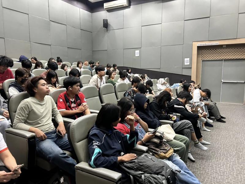 โครงการอบรมให้ความรู้เกี่ยวกับการเข้าตรวจสอบภาษาอังกฤษสำหรับนิสิตชั้นปีที่ 1และ2