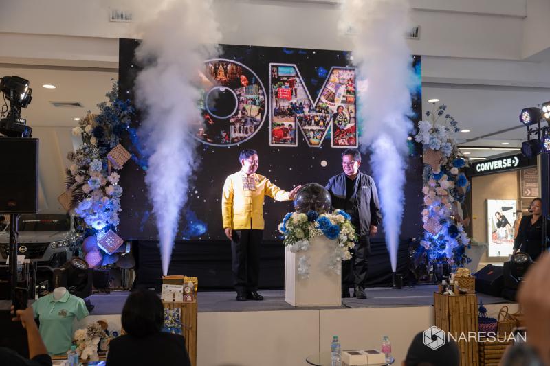ร.ดร.จิรวัฒน์ พิระสันต์ และทีมวิจัย นำเสนอ “ผลงานวิจัยแก้ไขปัญหาความยากจนจังหวัดพิษณุโลก” ภายใต้โครงการ การศึกษาแนวทางการแก้ไขปัญหาความยากจนแบบเบ็ดเสร็จและแม่นยำภาคเหนือตอนล่าง: กรณีศึกษาจังหวัดพิษณุโลก ระยะที่ 2 ปีที่ 2 