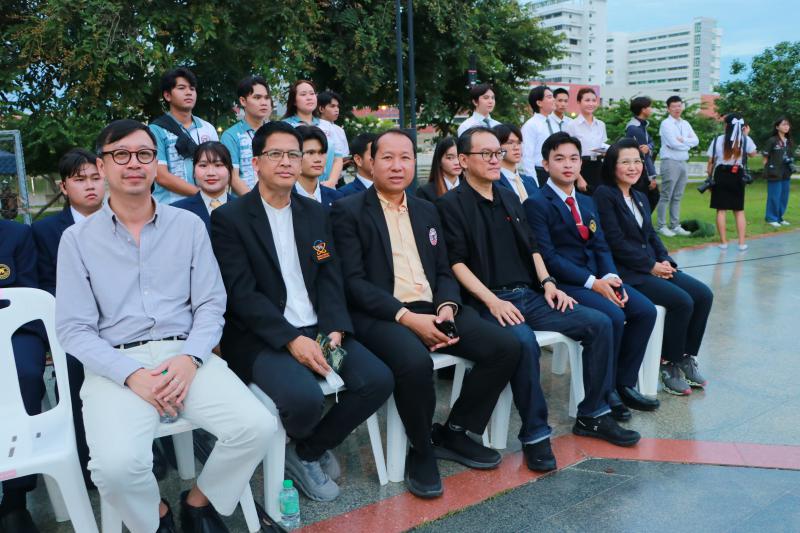 พิธีบวงสรวงดวงพระวิญญาณสมเด็จพระนเรศวรมหาราช ในโครงการ ปฐมนิเทศนิสิตใหม่ Beginning Camp ครั้งที่ 24