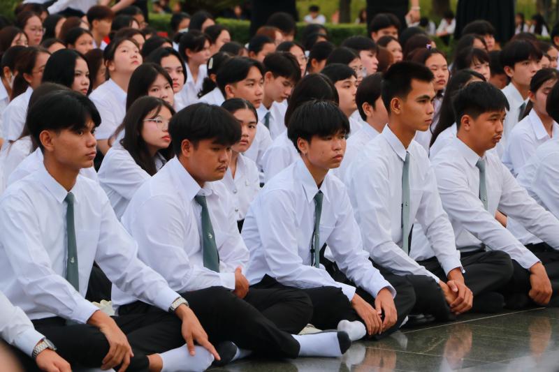 พิธีบวงสรวงดวงพระวิญญาณสมเด็จพระนเรศวรมหาราช ในโครงการ ปฐมนิเทศนิสิตใหม่ Beginning Camp ครั้งที่ 24