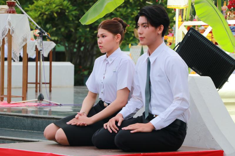 พิธีบวงสรวงดวงพระวิญญาณสมเด็จพระนเรศวรมหาราช ในโครงการ ปฐมนิเทศนิสิตใหม่ Beginning Camp ครั้งที่ 24