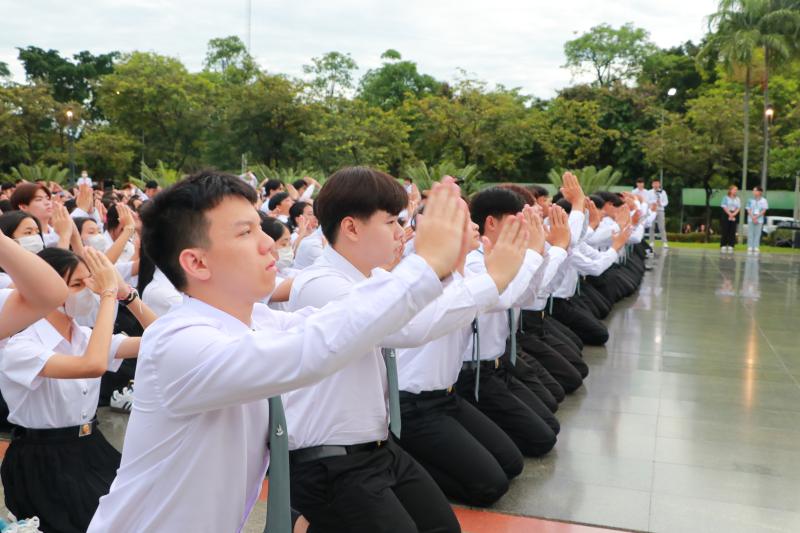 พิธีบวงสรวงดวงพระวิญญาณสมเด็จพระนเรศวรมหาราช ในโครงการ ปฐมนิเทศนิสิตใหม่ Beginning Camp ครั้งที่ 24