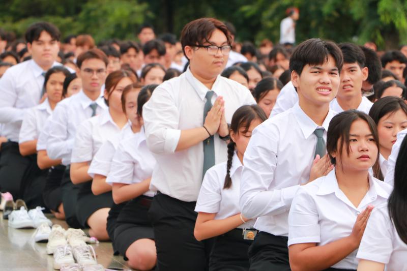 พิธีบวงสรวงดวงพระวิญญาณสมเด็จพระนเรศวรมหาราช ในโครงการ ปฐมนิเทศนิสิตใหม่ Beginning Camp ครั้งที่ 24