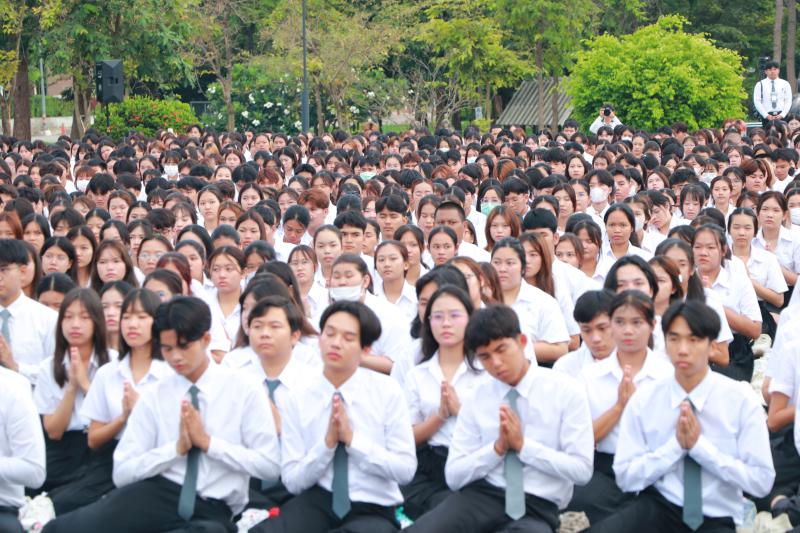 พิธีบวงสรวงดวงพระวิญญาณสมเด็จพระนเรศวรมหาราช ในโครงการ ปฐมนิเทศนิสิตใหม่ Beginning Camp ครั้งที่ 24