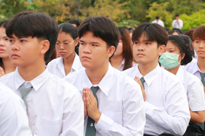 พิธีบวงสรวงดวงพระวิญญาณสมเด็จพระนเรศวรมหาราช ในโครงการ ปฐมนิเทศนิสิตใหม่ Beginning Camp ครั้งที่ 24