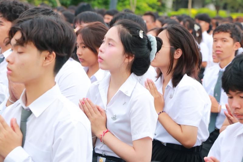 พิธีบวงสรวงดวงพระวิญญาณสมเด็จพระนเรศวรมหาราช ในโครงการ ปฐมนิเทศนิสิตใหม่ Beginning Camp ครั้งที่ 24