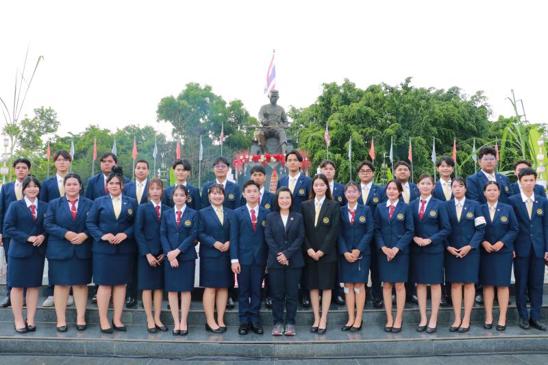 พิธีบวงสรวงดวงพระวิญญาณสมเด็จพระนเรศวรมหาราช ในโครงการ ปฐมนิเทศนิสิตใหม่ Beginning Camp ครั้งที่ 24