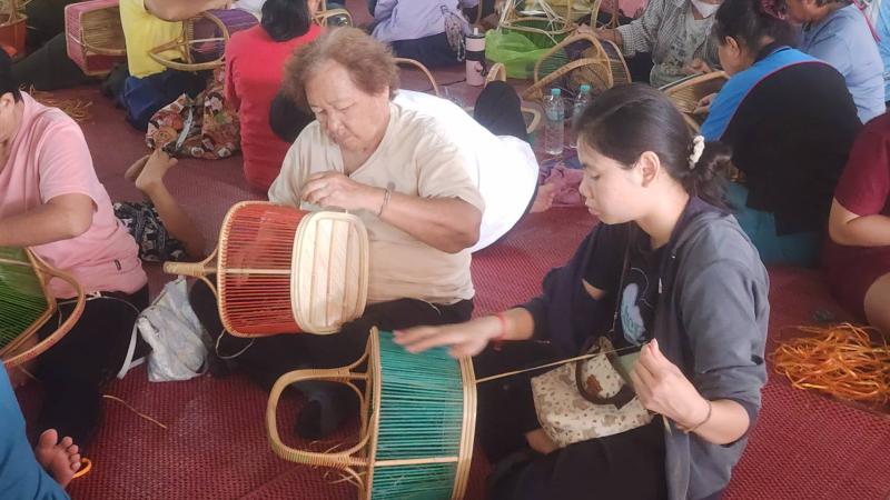 โครงการอบรมเชิงปฏิบัติการ “จักสานสร้างสุข”