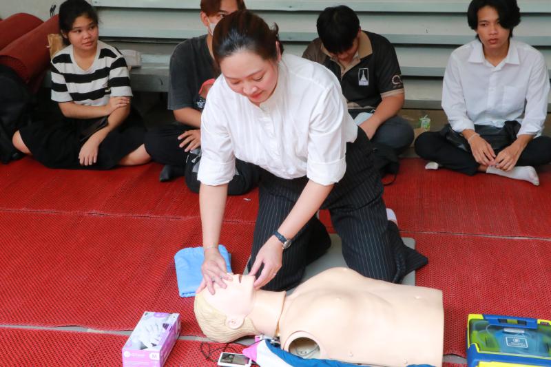 โครงการอบรมเชิงปฏิบัติการเรื่องการปฐมพยาบาลเบื้องต้นและการช่วยชีวิตขั้นพื้นฐาน (CPR)