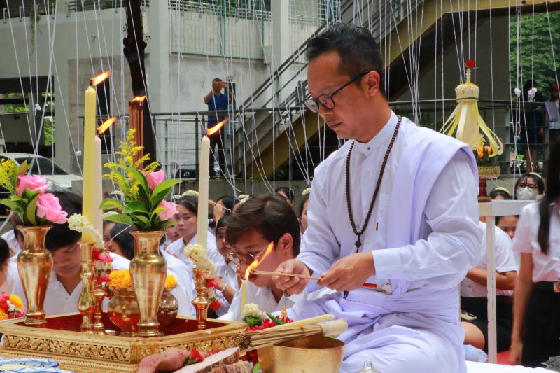 พิธีไหว้ครูและครอบครูประจําปีการศึกษา 2568