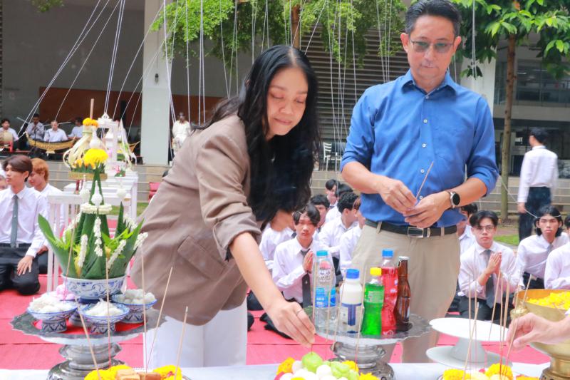 พิธีไหว้ครูและครอบครูประจําปีการศึกษา 2568