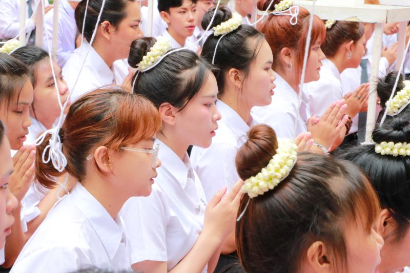 พิธีไหว้ครูและครอบครูประจําปีการศึกษา 2568