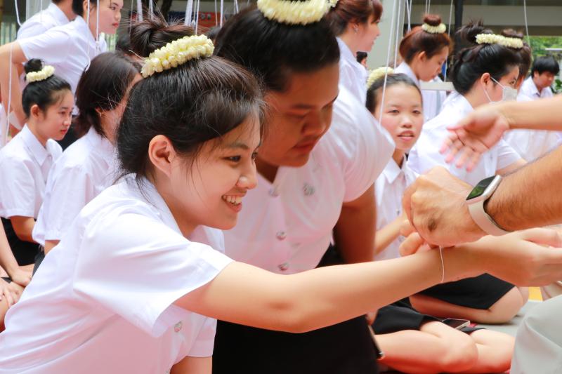 พิธีไหว้ครูและครอบครูประจําปีการศึกษา 2568
