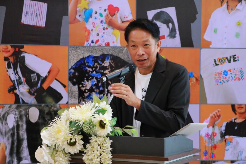 นิทรรศการ “คนละ T Shirt Art Exhibition : ศิลปะบนเสื้อ