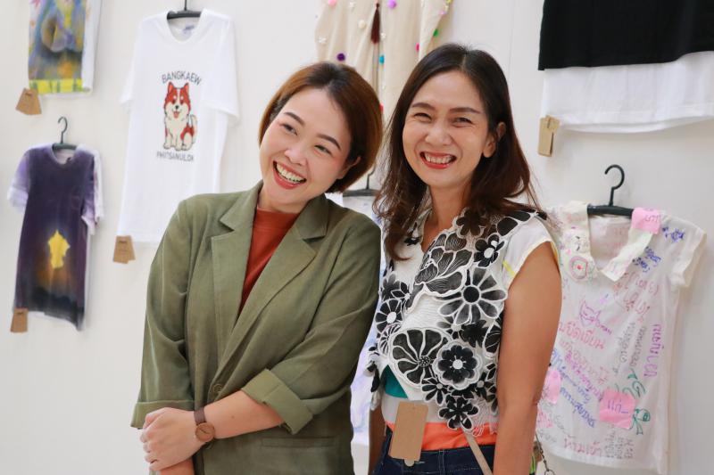 นิทรรศการ “คนละ T Shirt Art Exhibition : ศิลปะบนเสื้อ
