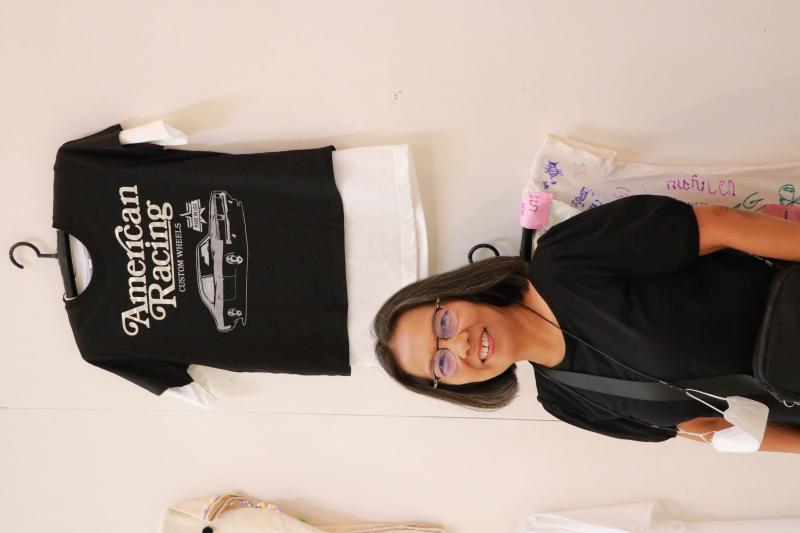 นิทรรศการ “คนละ T Shirt Art Exhibition : ศิลปะบนเสื้อ