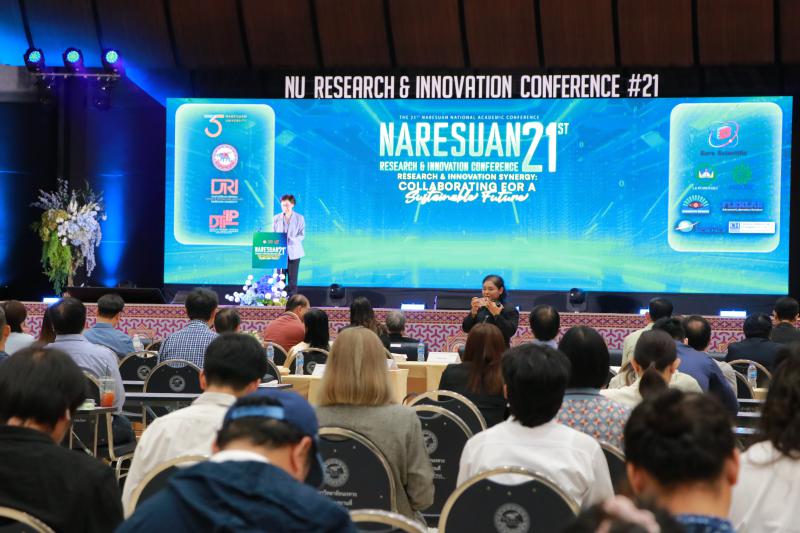 พิธีเปิดและนำเสนอผลงานวิจัย ในงาน การประชุมวิชาการระดับชาติ นเรศวรวิจัยและนวัตกรรม ครั้งที่ 21 “Research &amp; Innovation Synergy: Collaborating for a Sustainable Future”