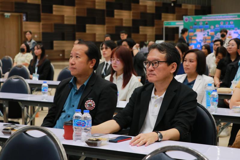 คณะสถาปัตยกรรมศาสตร์ ศิลปะและการออกแบบ มหาวิทยาลัยนเรศวร คว้า 3 รางวัล กับรางวัลเชิดชูเกียรติ ในงานการประชุมวิชาการระดับชาติ “นเรศวรวิจัยและนวัตกรรม” ครั้งที่ 21  