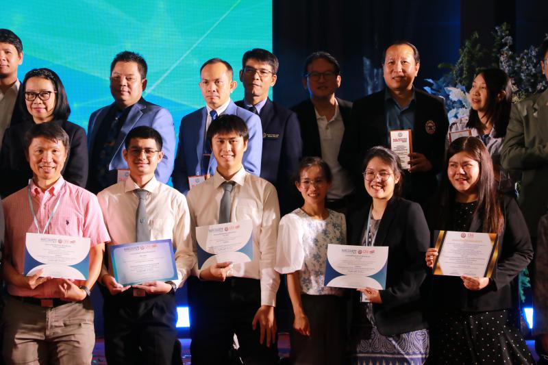คณะสถาปัตยกรรมศาสตร์ ศิลปะและการออกแบบ มหาวิทยาลัยนเรศวร คว้า 3 รางวัล กับรางวัลเชิดชูเกียรติ ในงานการประชุมวิชาการระดับชาติ “นเรศวรวิจัยและนวัตกรรม” ครั้งที่ 21  