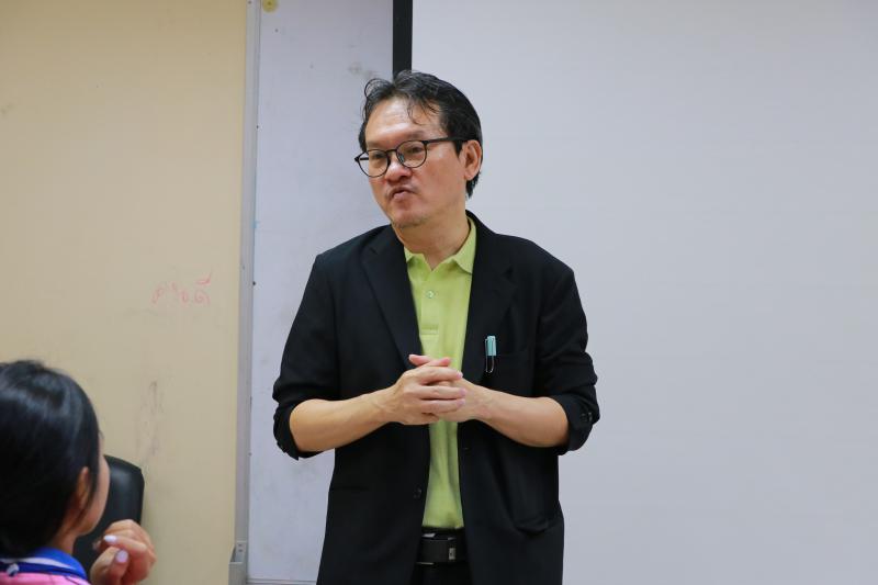 โรงเรียน ปทุมเทพวิทยาคาร จังหวัดหนองคาย  เพื่อเข้ามาศึกษาดูงานกิจกรรมด้านเซรามิก การปั้นดิน ชั้นตอนและวิธีการทางเซรามิก 