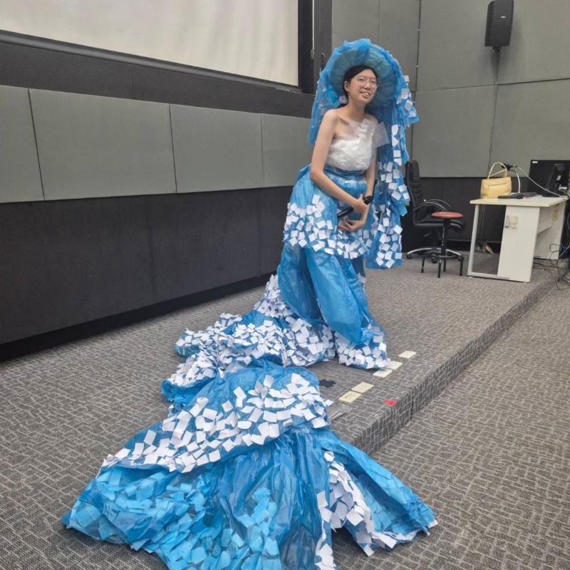 ผลงานสร้างสรรค์  Compose Fashion ของนิสิตสาขาทัศนศิลป์ ปี2