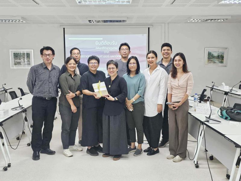คณะสถาปัตยกรรมศาสตร์ ศิลปะและการออกแบบ ม.นเรศวร ให้การต้อนรับ คณาจารย์และนิสิตระดับบัณฑิตศึกษา คณะสถาปัตยกรรมศาสตร์ มหาวิทยาลัยขอนแก่น เพื่อจัดกิจกรรมการสัมมนาด้านการจัดการเรียนการสอน