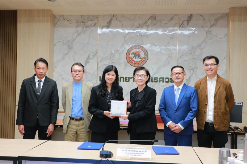 คณะสถาปัตยกรรมศาสตร์ ศิลปะและการออกแบบ มหาวิทยาลัยนเรศวร ร่วมมือทางวิชาการ กับ สมาคมสถาปนิกสยาม ในพระบรมราชูปถัมภ์ และสมาคมการออกแบบบรรจุภัณฑ์ไทย