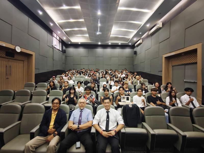 บรรยายปาฐกถาพิเศษ ในหัวข้อ “จุดประกายอนาคต : สถาปนิกมืออาชีพในโลกแห่งการเปลี่ยนแปลง 2025 " 