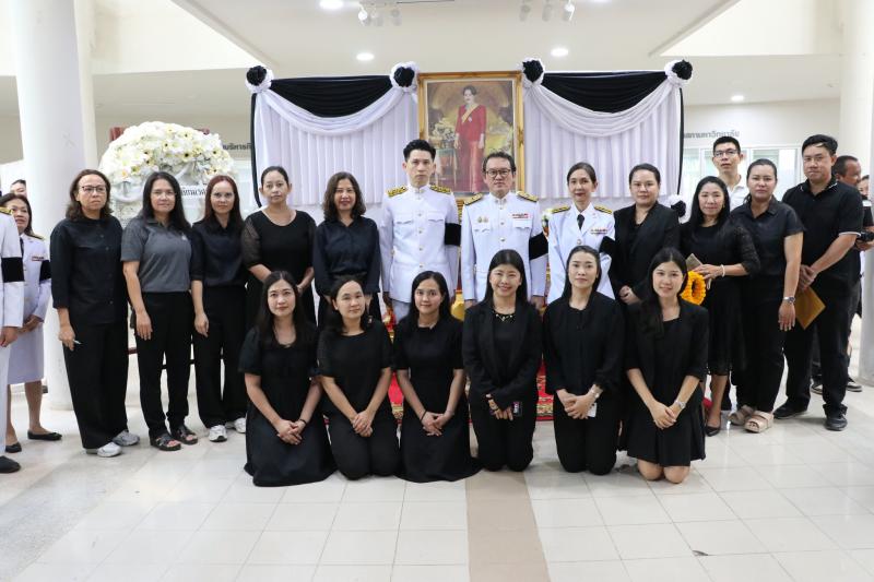 เข้าร่วมพิธีถวายความอาลัยและน้อมรำลึกในพระมหากรุณาธิคุณ แด่ สมเด็จพระนางเจ้าสิริกิติ์ พระบรมราชินีนาถ พระบรมราชชนนีพันปีหลวง