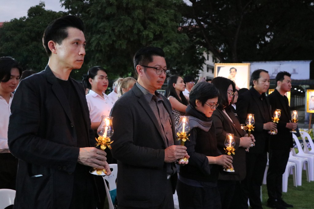 ดร.เสกสรรค์ ญาณปัญญานนท์ รองคณบดี เข้าร่วมงานดนตรีในสวน H.M. Song อว.บรรเลง เพลงของพ่อ 