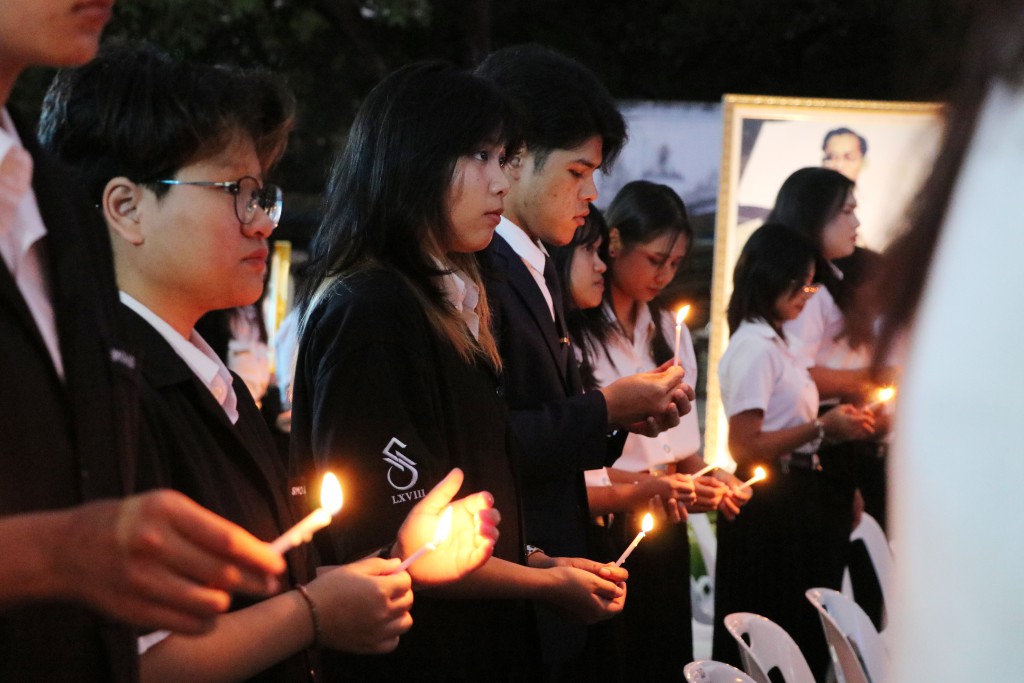 ดร.เสกสรรค์ ญาณปัญญานนท์ รองคณบดี เข้าร่วมงานดนตรีในสวน H.M. Song อว.บรรเลง เพลงของพ่อ 