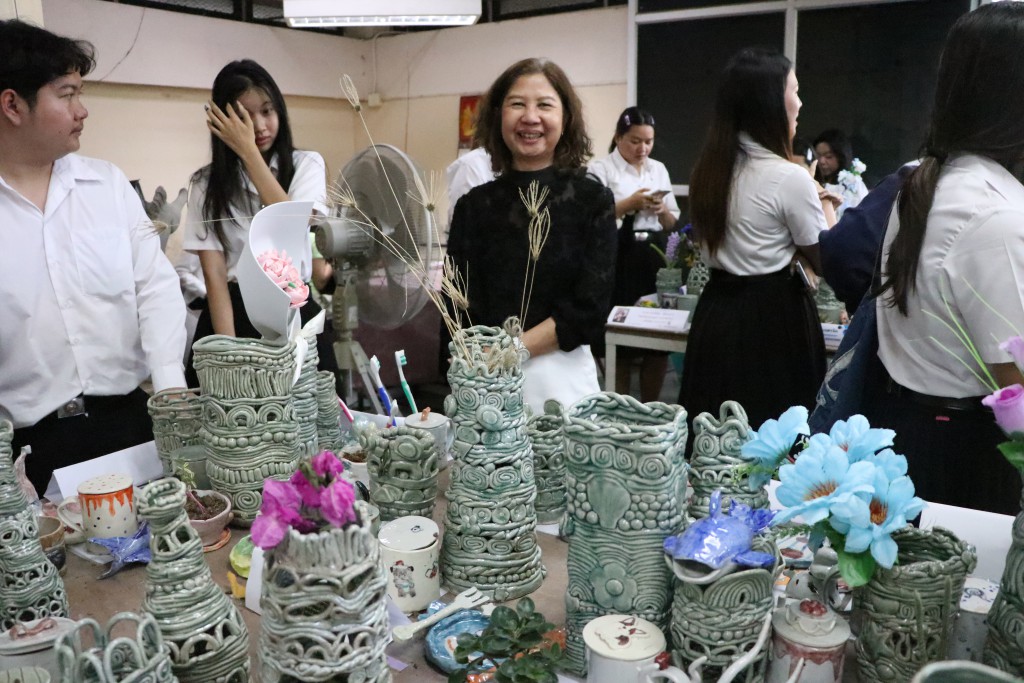 Students Showcase "Puan Din Aot Dee" Exhibition 4.2: Ceramic Art Exhibition