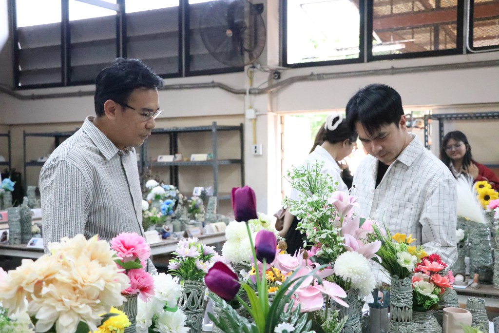 Students Showcase "Puan Din Aot Dee" Exhibition 4.2: Ceramic Art Exhibition