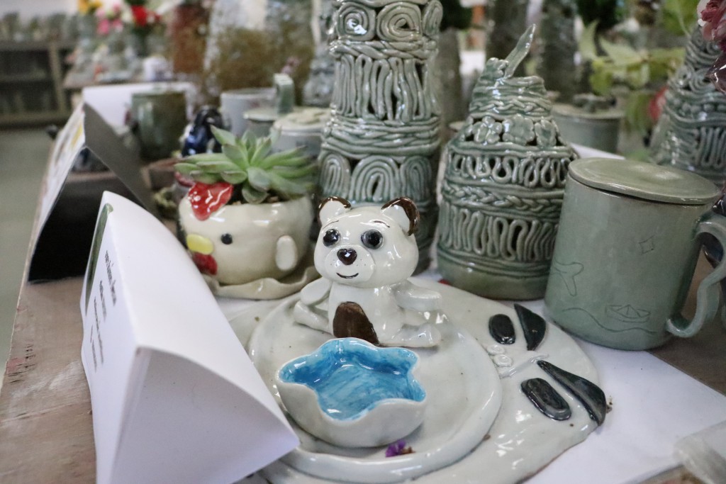 Students Showcase "Puan Din Aot Dee" Exhibition 4.2: Ceramic Art Exhibition