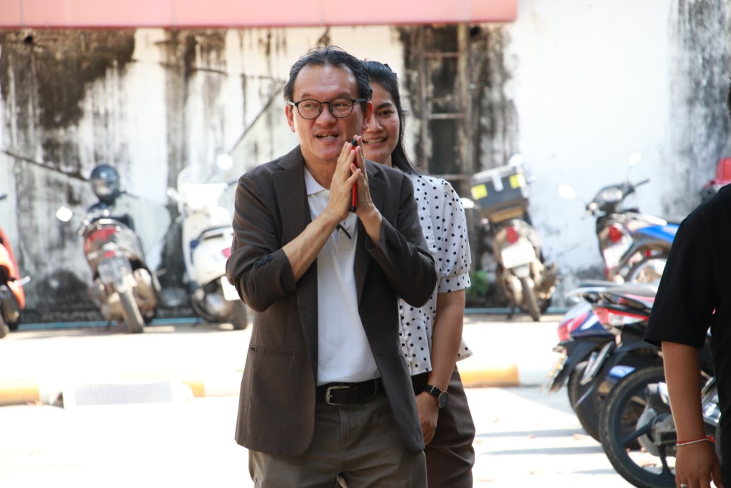 ผลงานสร้างสรรค์ผ่านเทคนิคการปั้นเซรามิก “ปันดินอวดดี Junior ครั้งที่4.2” 